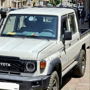 Toyota Land Cruiser 2019 White