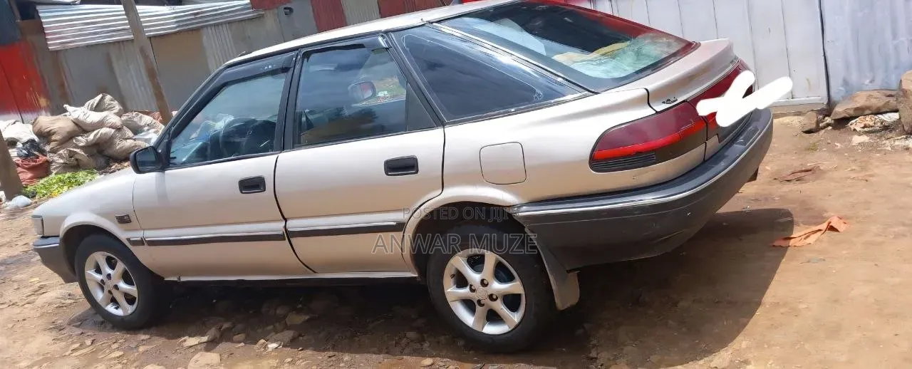 Toyota Corolla 1990 Silver