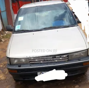 Toyota Corolla 1990 Silver