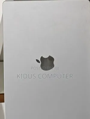 New Laptop Apple MacBook Pro 2023 M3 8GB Apple M3 SSD 512GB