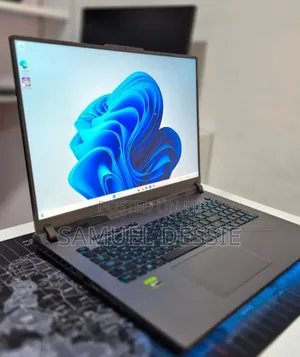 New Laptop Asus ROG Strix G17 32GB Intel Core i9 SSD 2T