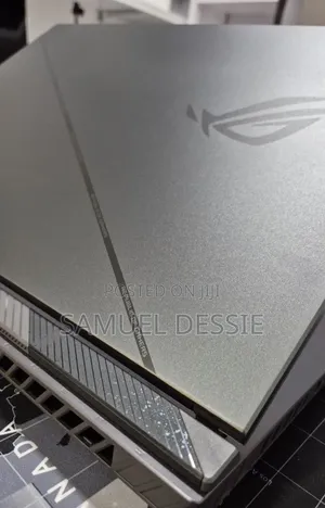 New Laptop Asus ROG Strix G17 32GB Intel Core i9 SSD 2T