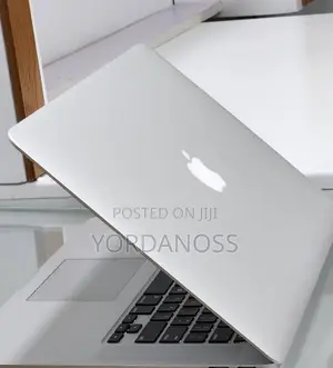 New Laptop Apple MacBook Pro 2015 16GB Intel Core i7 SSD 512GB