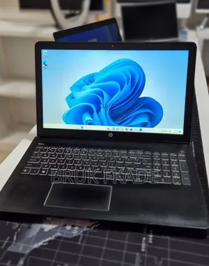New Laptop HP Pavilion 15 8GB Intel Core i7 SSD 256GB
