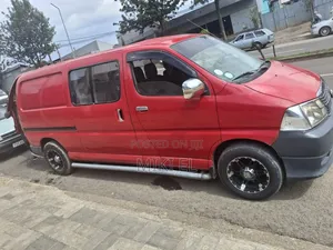 Toyota HiAce 2011 Red