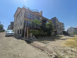 3bdrm Apartment in Akaky Kaliti for sale