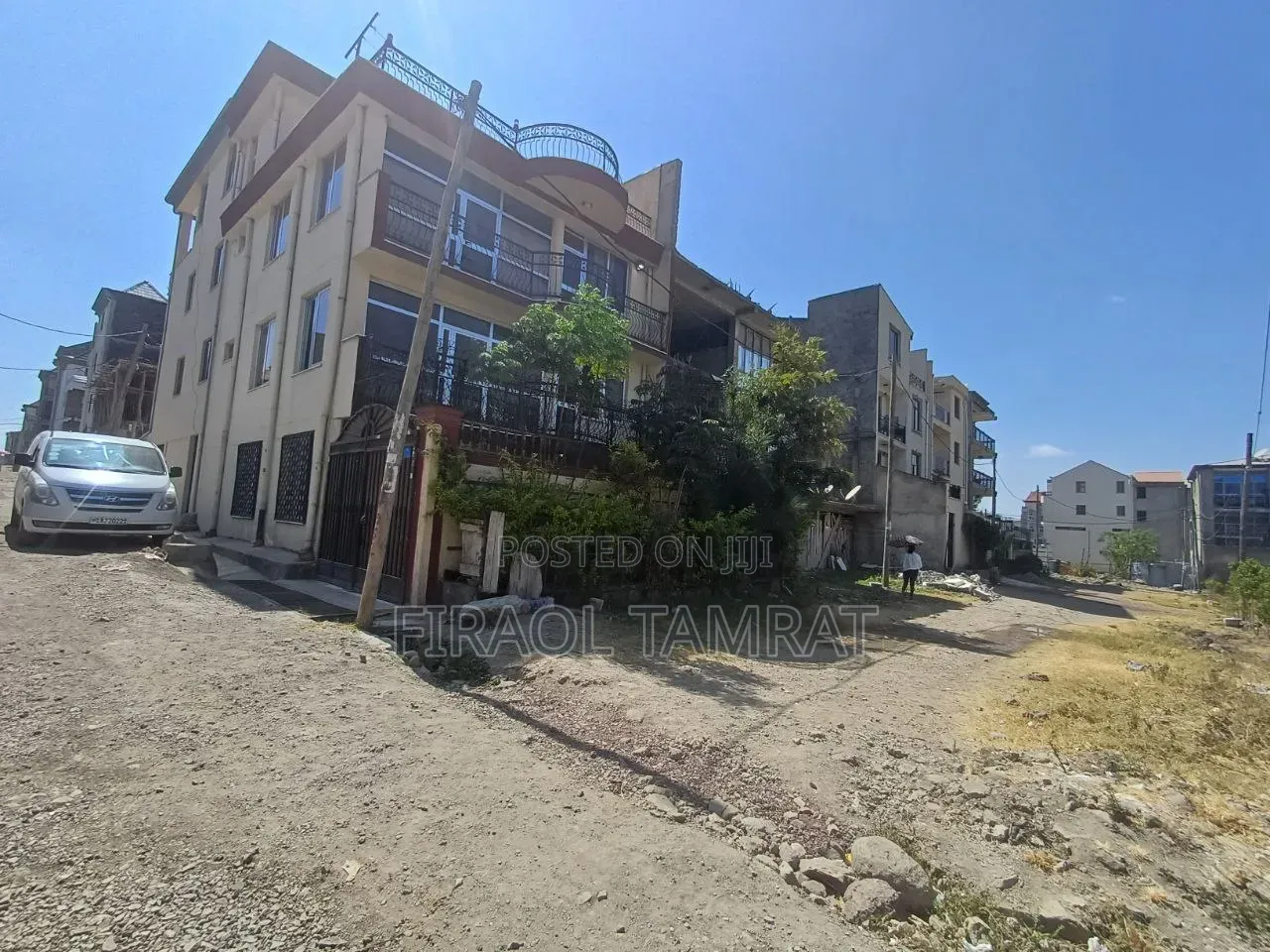 3bdrm Apartment in Akaky Kaliti for sale