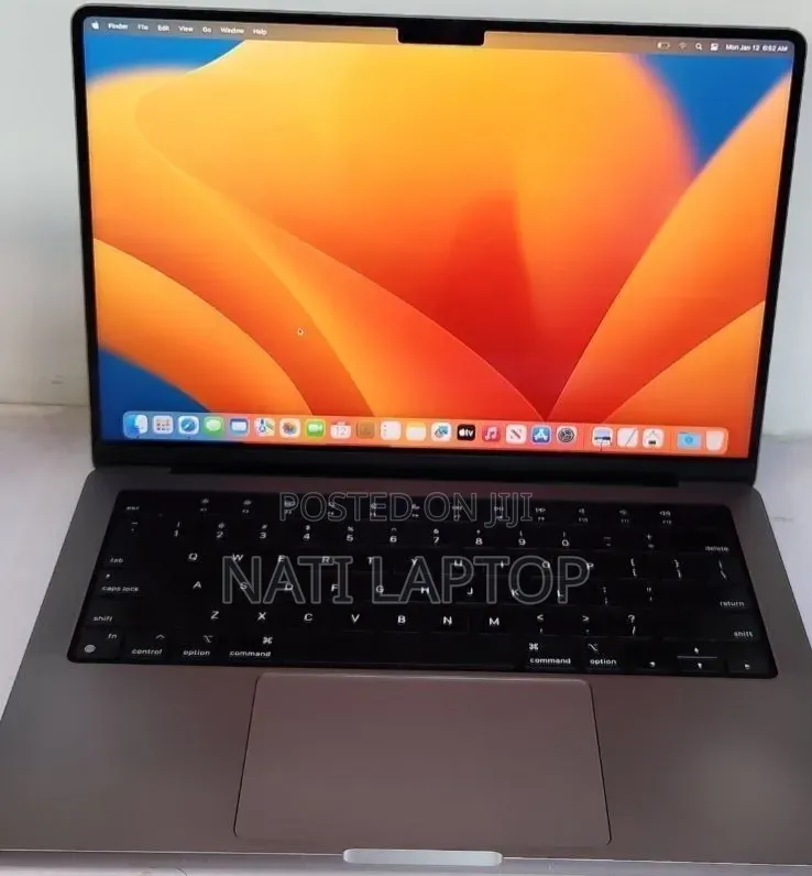 New Laptop Apple MacBook Pro 2023 M3 8GB Apple M3 Pro SSD 512GB