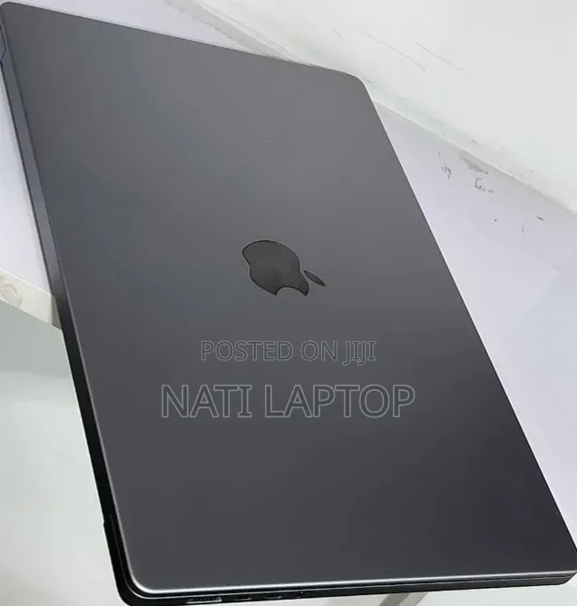 New Laptop Apple MacBook Pro 2023 M3 8GB Apple M3 Pro SSD 512GB