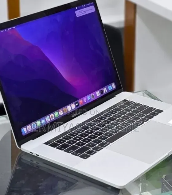 New Laptop Apple MacBook 2015 16GB Intel Core i7 SSD 512GB