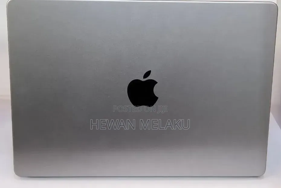 New Laptop Apple MacBook Pro 2023 M3 8GB Apple M3 Pro SSD 512GB
