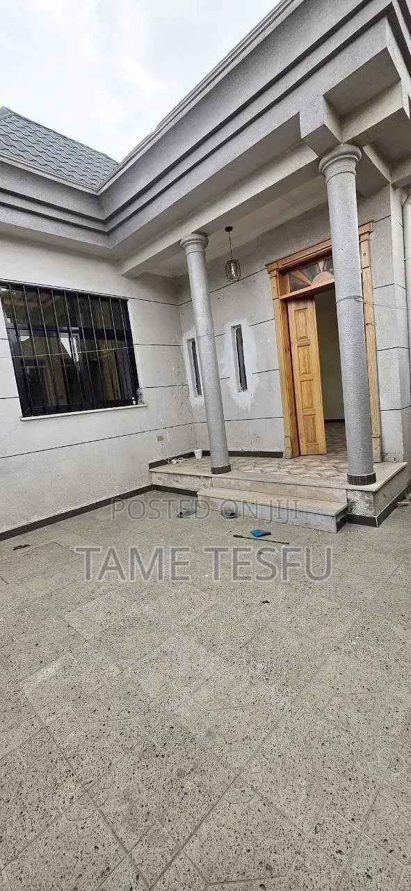 Furnished 3bdrm Villa in ሰሚት, Bole for sale