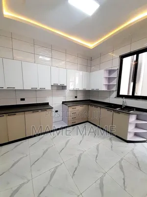 5bdrm Villa in Addis Abeba, Bole for sale