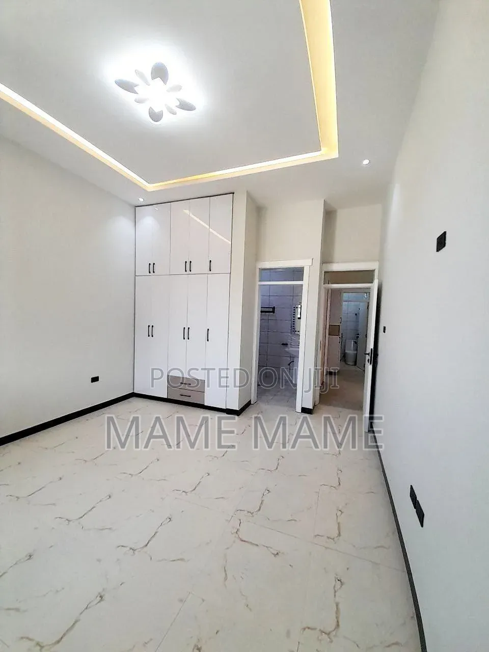 5bdrm Villa in Addis Abeba, Bole for sale