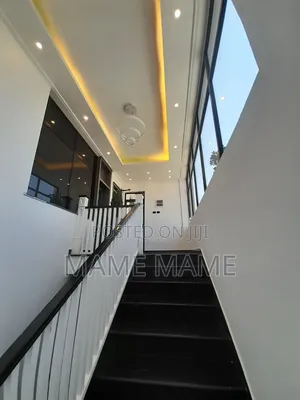9bdrm House in Addis Abeba, Bole for sale