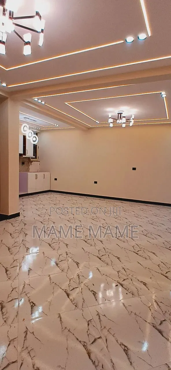 5bdrm House in Addis Abeba, Bole for sale