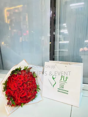 Roses Flower Bouquet