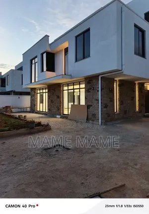 7bdrm House in Tafo Area, Bole for sale
