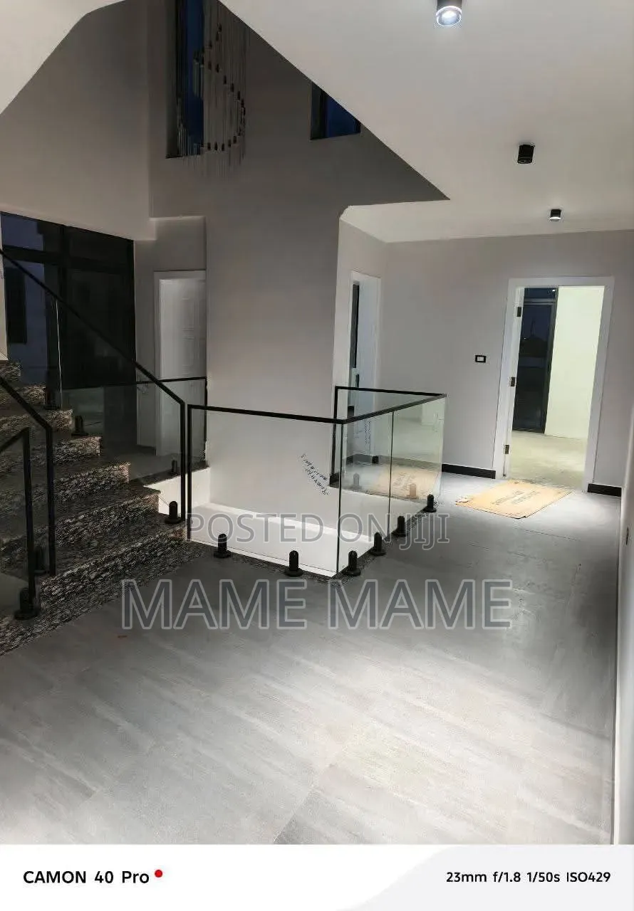 7bdrm House in Tafo Area, Bole for sale