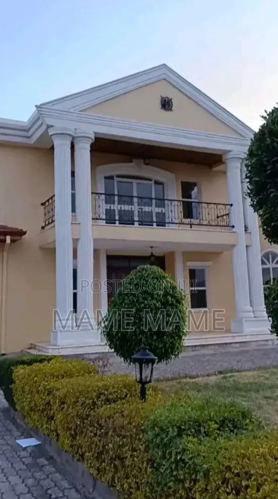 4bdrm House in Tafo Area, Bole for sale
