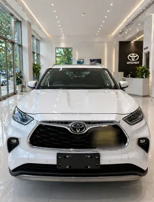 New Toyota Highlander Hybrid 2025 White