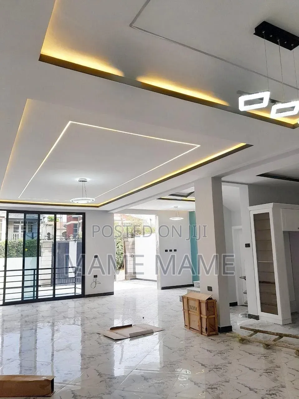 10bdrm House in Addis Abeba, Bole for sale