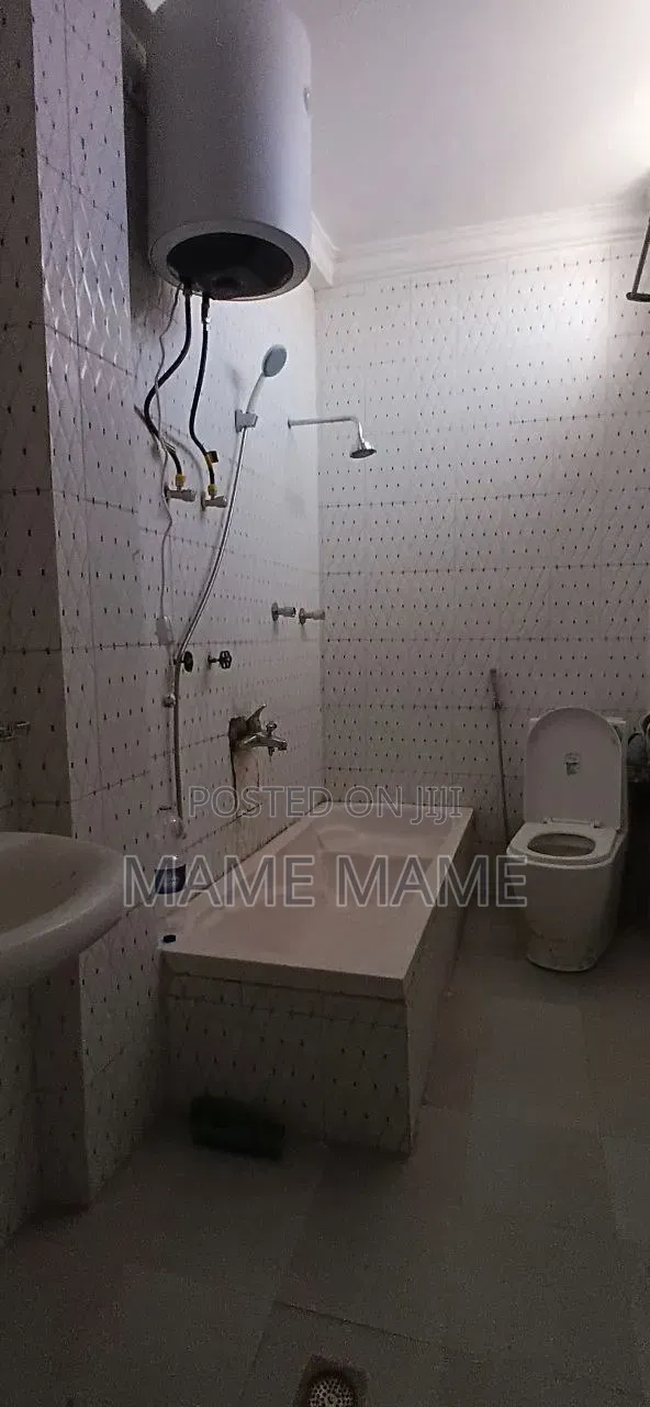 6bdrm House in Addis Abeba, Bole for sale
