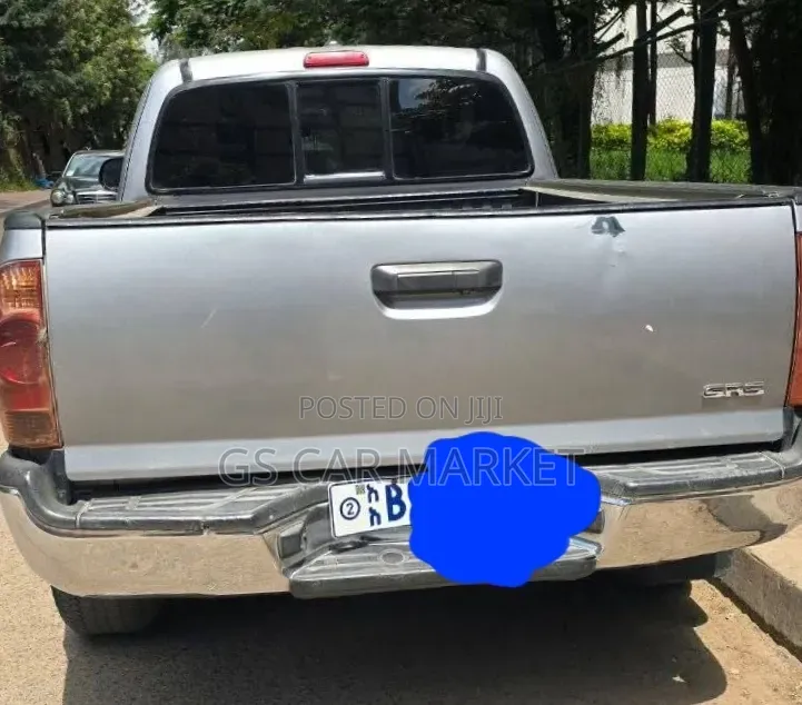 Toyota Tacoma 2012 Silver