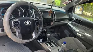 Toyota Tacoma 2012 Silver