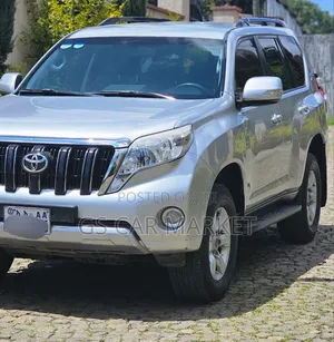 Toyota Land Cruiser Prado 2013 Silver