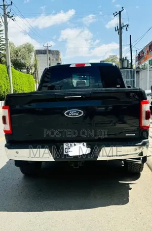 Ford F-150 2022 Black