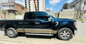 Ford F-150 2022 Black