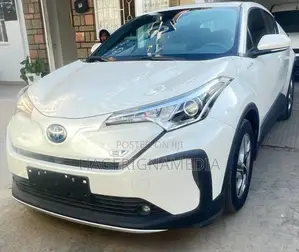 Toyota C-HR 2022 White