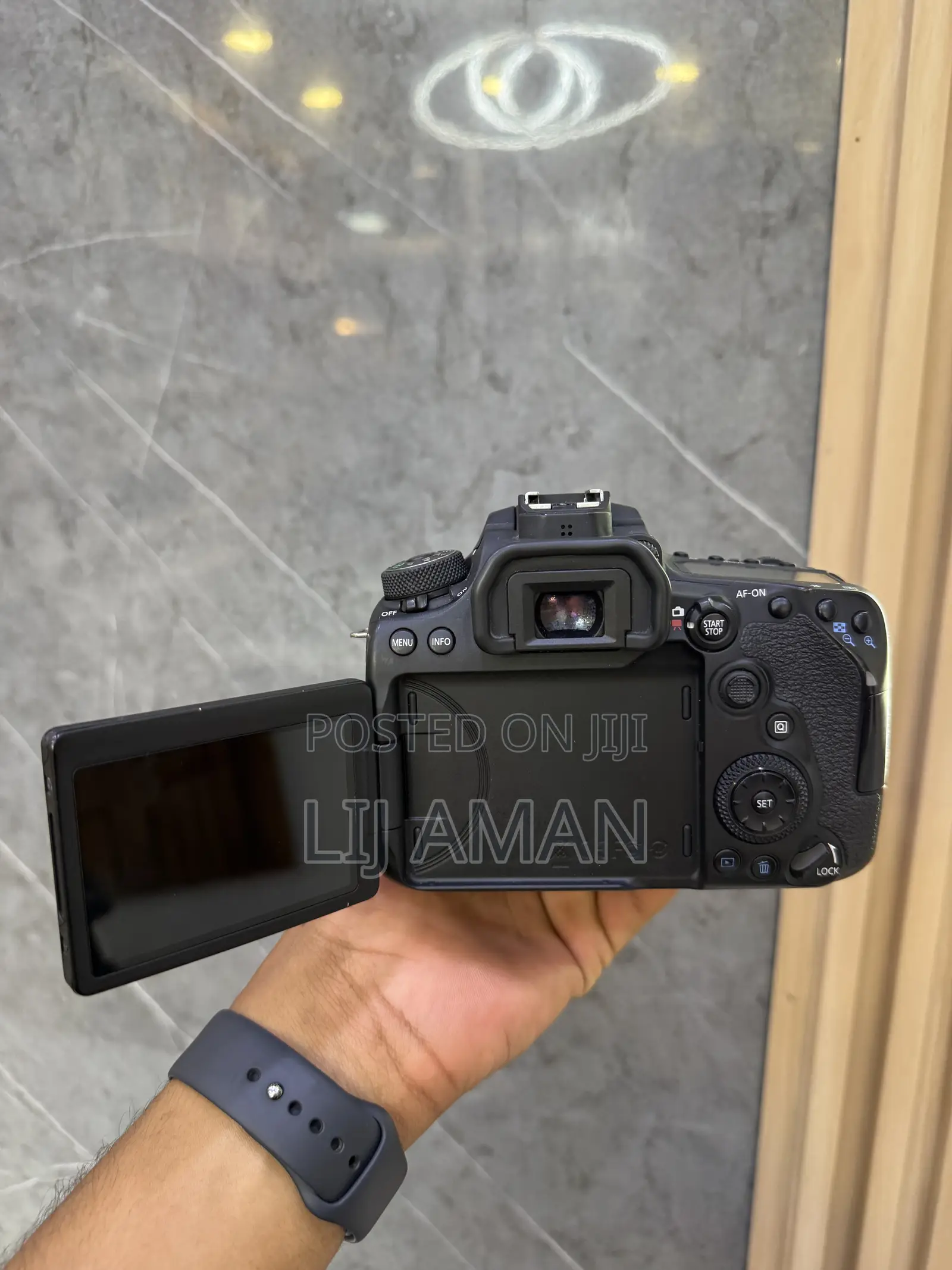 Canon Eos 90d With 18-135mm Usm Lens