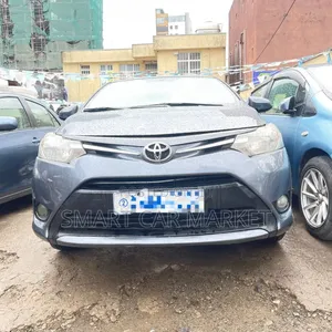 Toyota Yaris 2014 Brown