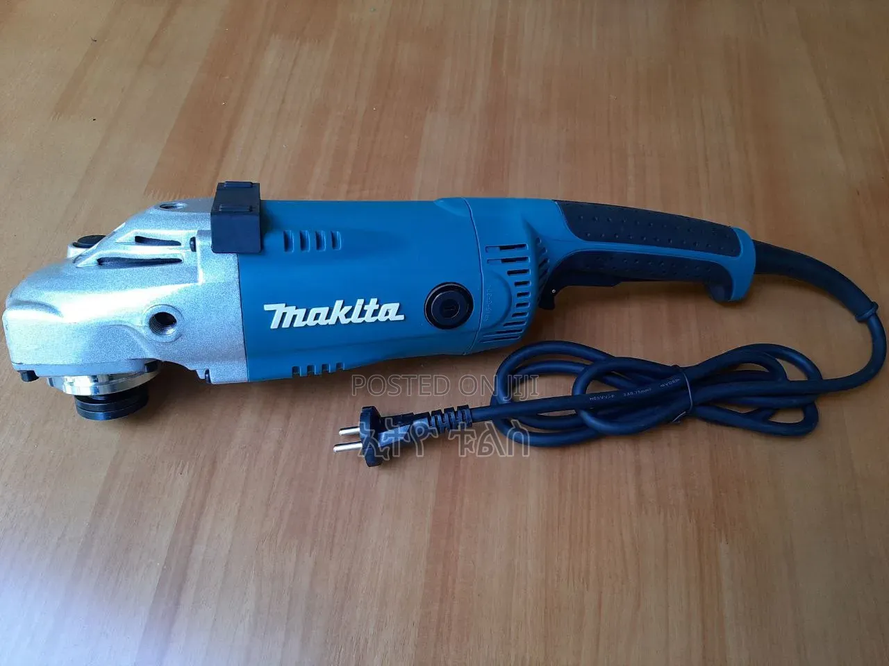 Makita 2400w Grinder
