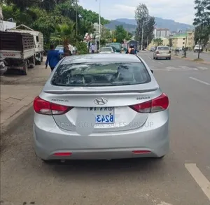 Hyundai Elantra 2013 Silver