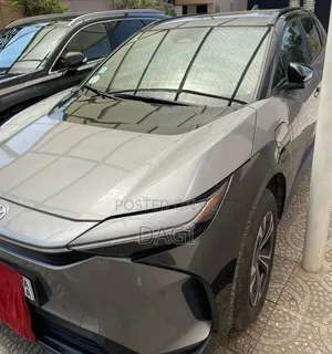 Toyota bZ4X 71.4 kWh FWD 2022 Gray