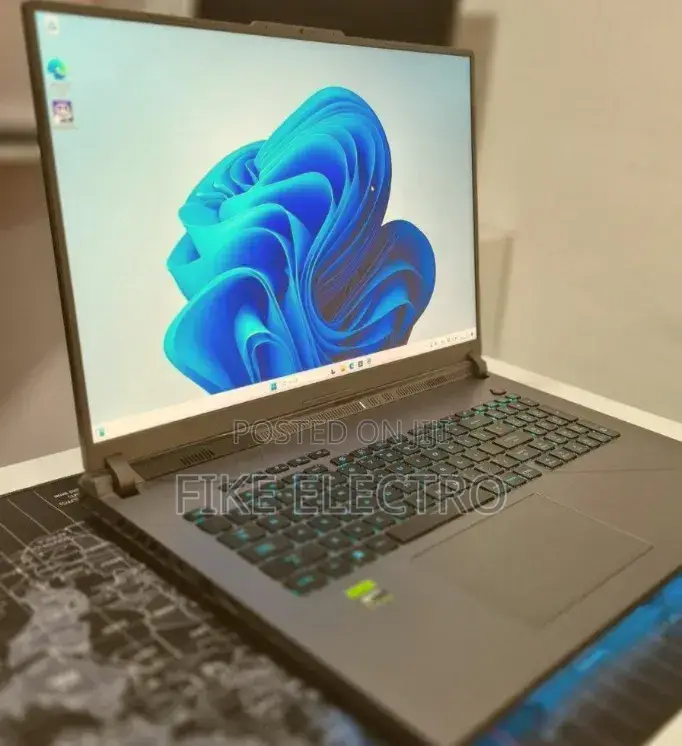 New Laptop Asus ROG Strix G17 32GB Intel Core i9 SSD 2T