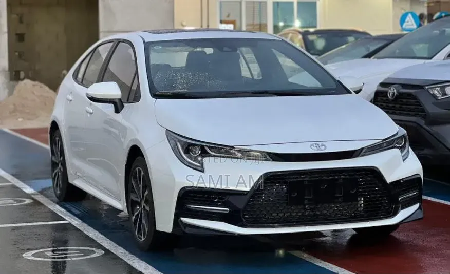 Toyota Corolla 2023 White
