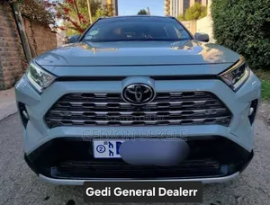 Toyota RAV4 2021 Green