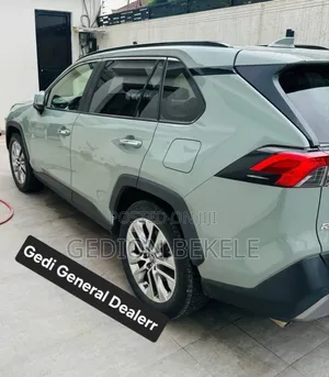 Toyota RAV4 2021 Green
