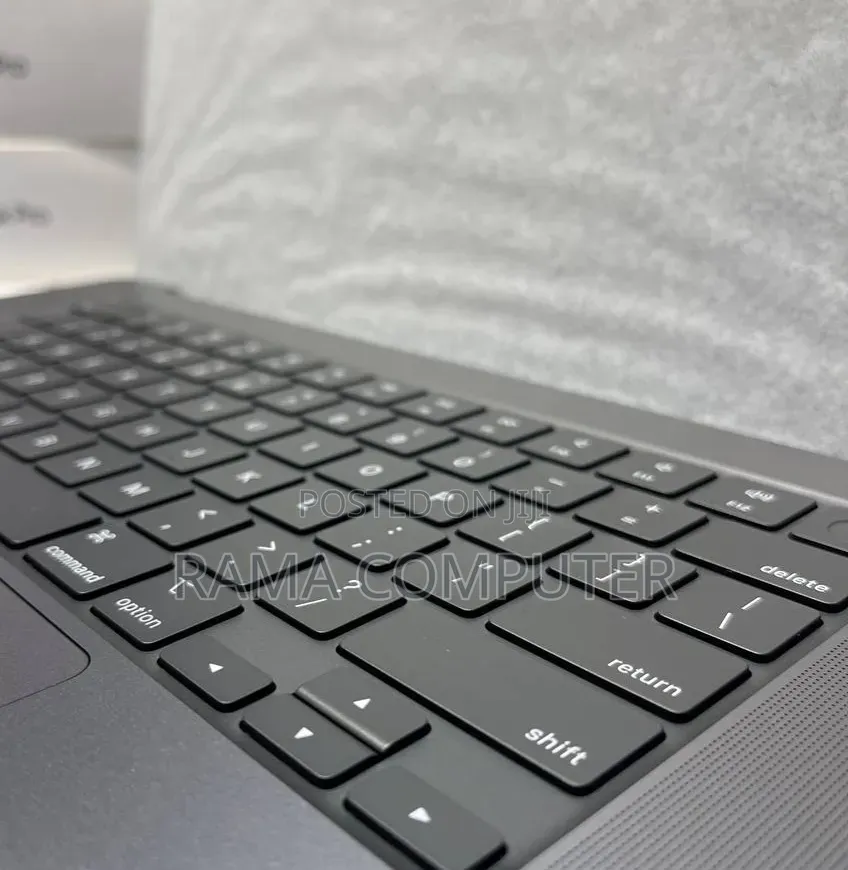 New Laptop Apple MacBook Pro 2023 M3 Max 36GB Apple M3 Max SSD 1T