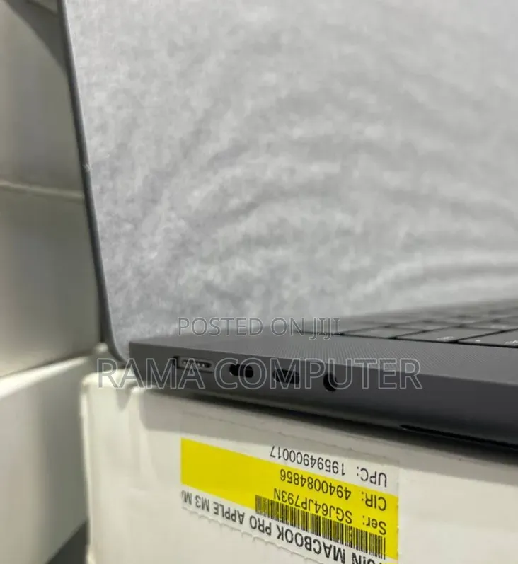 New Laptop Apple MacBook Pro 2023 M3 Max 36GB Apple M3 Max SSD 1T