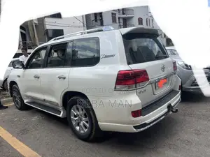 Toyota Land Cruiser 4.5 V8 GXR 2010 White