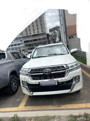 Toyota Land Cruiser 4.5 V8 GXR 2010 White