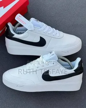 Nike Court Shot