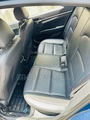 Hyundai Avante 2017 Blue