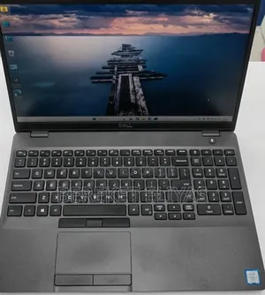 New Laptop Dell Precision 3541 16GB Intel Core i7 SSD 512GB