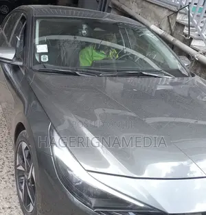 Hyundai Avante 2021 Black
